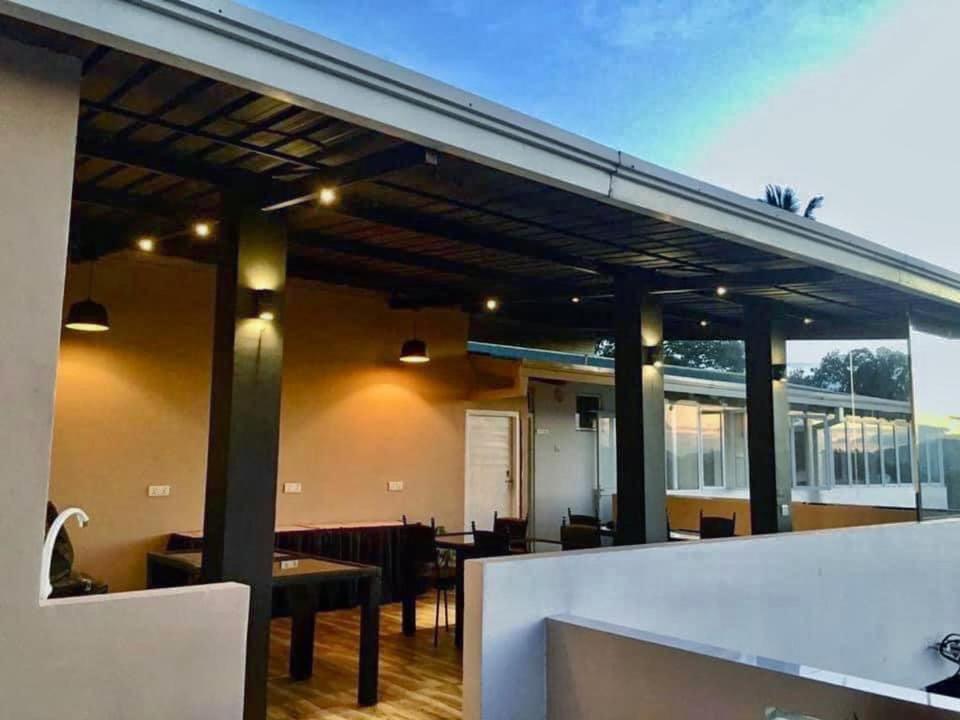 Grand Orchid Residence Канді Екстер'єр фото