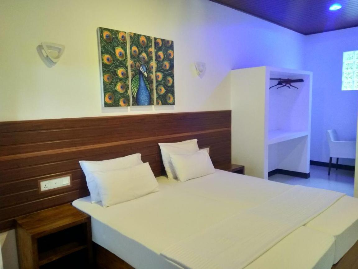 Grand Orchid Residence Канді Екстер'єр фото