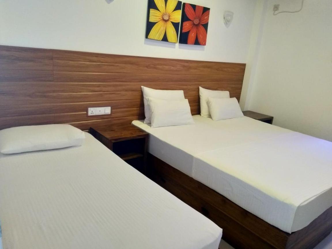 Grand Orchid Residence Канді Екстер'єр фото