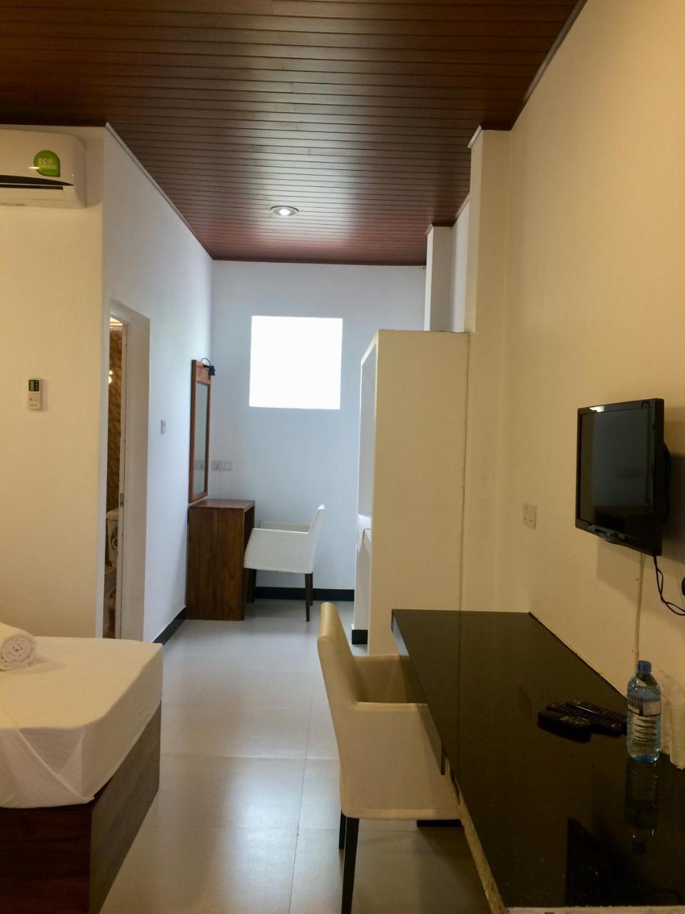 Grand Orchid Residence Канді Екстер'єр фото