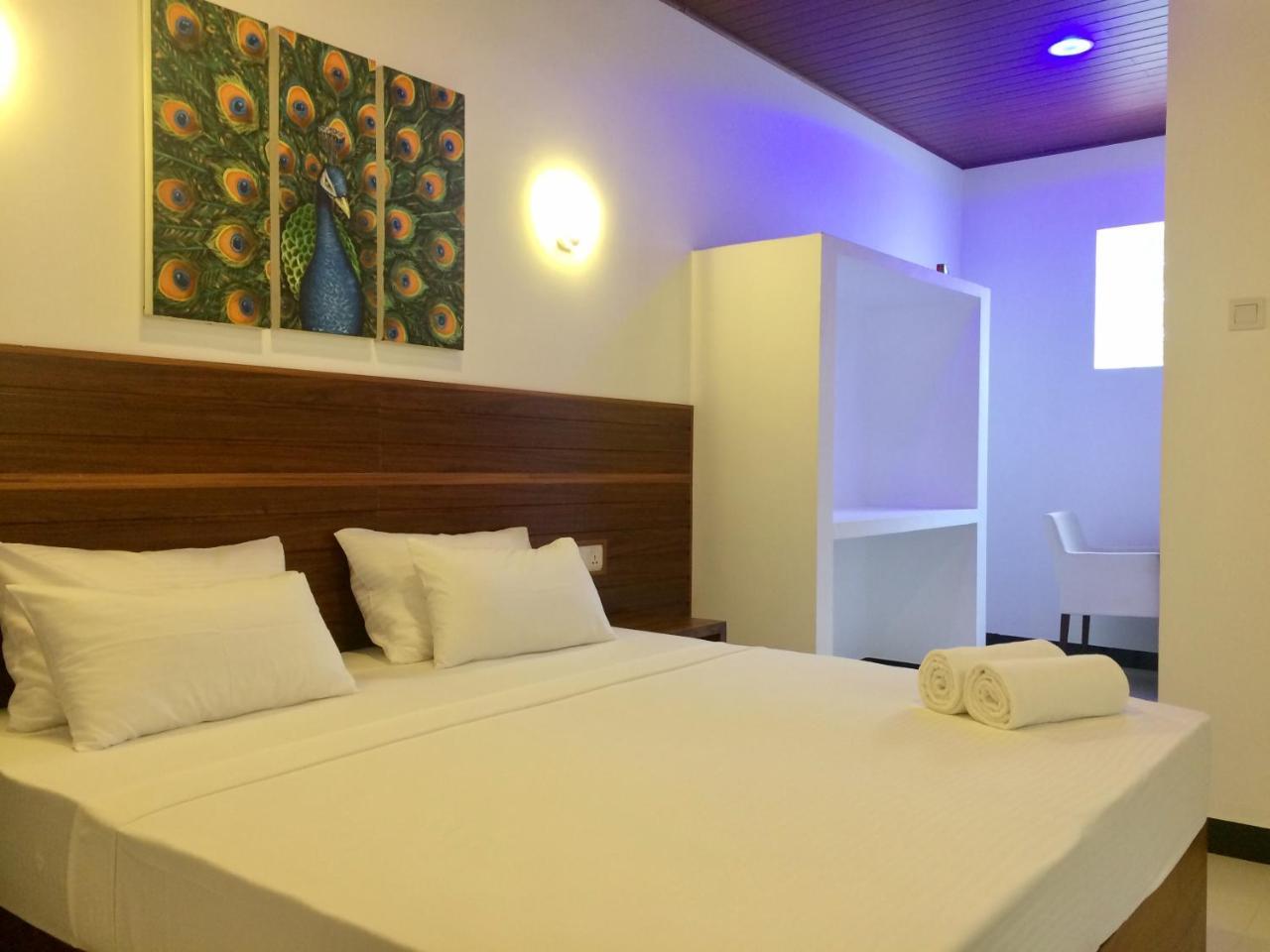 Grand Orchid Residence Канді Екстер'єр фото