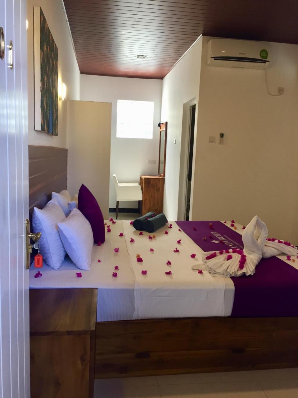 Grand Orchid Residence Канді Екстер'єр фото